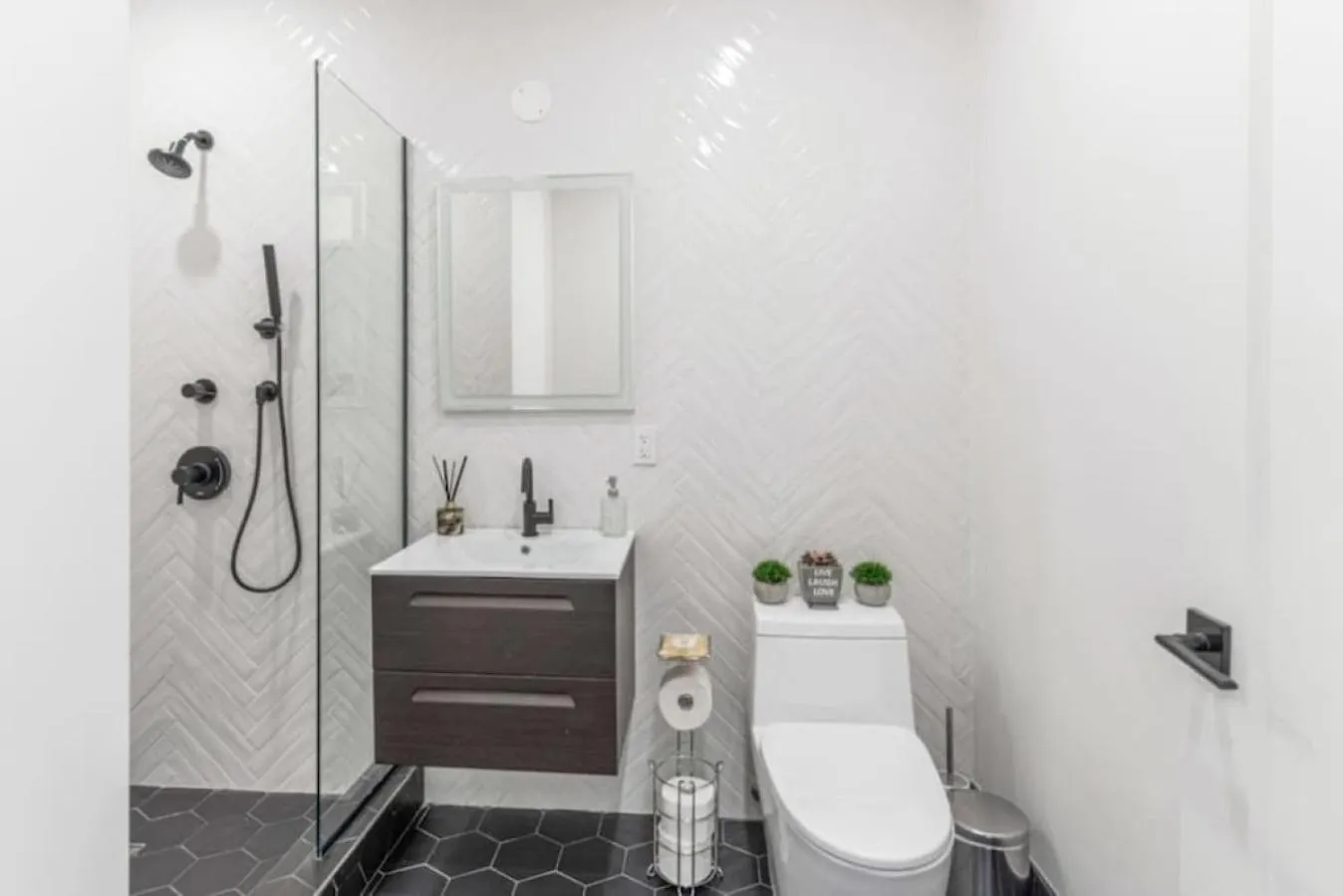 Luxe Studio W Juliet Balcony In Upper East New York Hotel